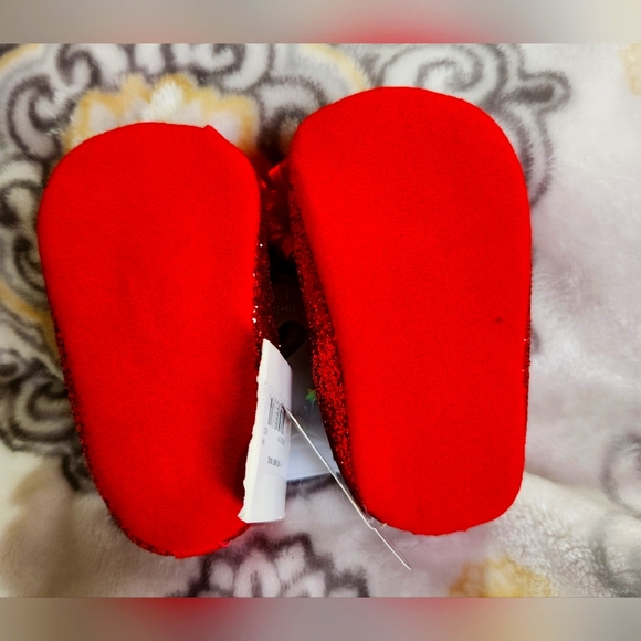 Baby Girl Red Dress flats/slippers - Picture 2 of 3